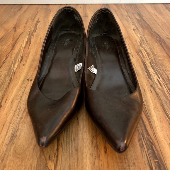 Mossimo Brown Snip Toe Kitten Heel - Picture 3 of 3